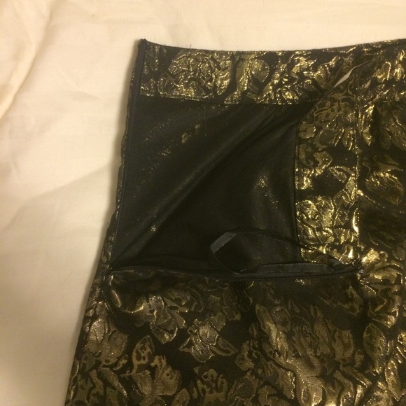 ANNABELLA metallic lined skirt - Picture 4 of 6